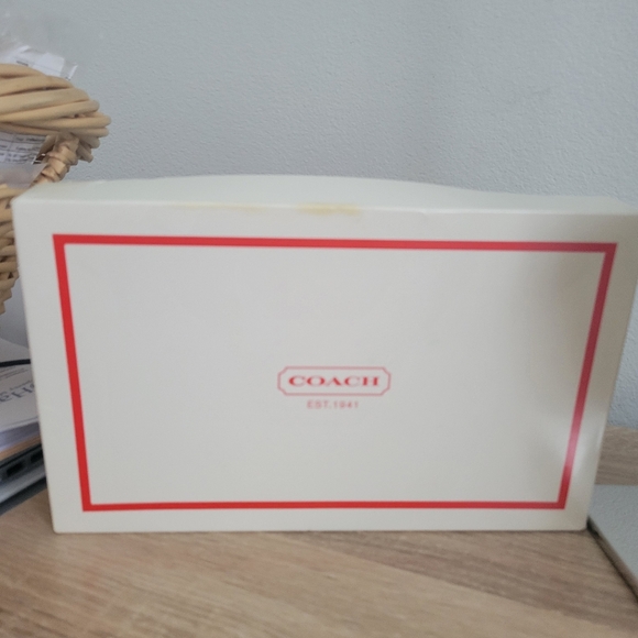 Coach Hampton Leather Wristlet W/ Box - Picture 3 of 3